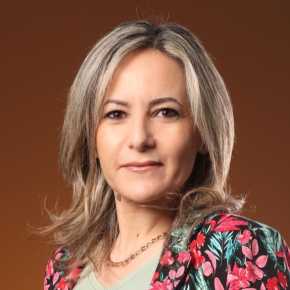 Mentor Profile image of Linda Khoudour